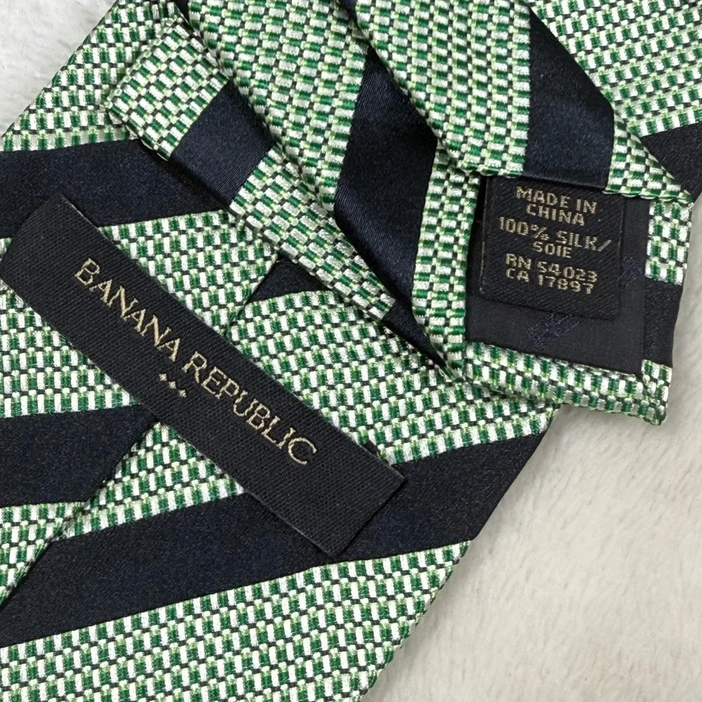 Banana Republic Mens Silk Tie Green Navy Blue Striped Basketweave Woven RN54023